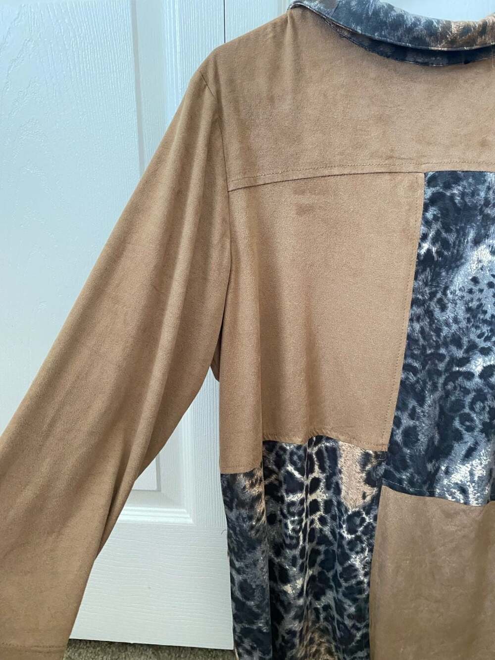Boho Chic Women's Size L Leopard Print Patchwork Button Down Shirt - Picture 7 of 10
